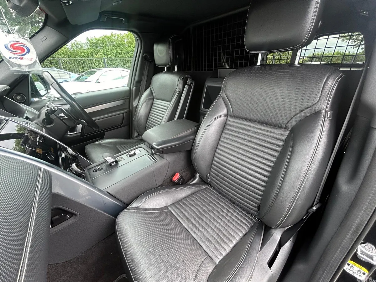 221 Land Rover Discovery 300D R DYNAMIC, Wexford