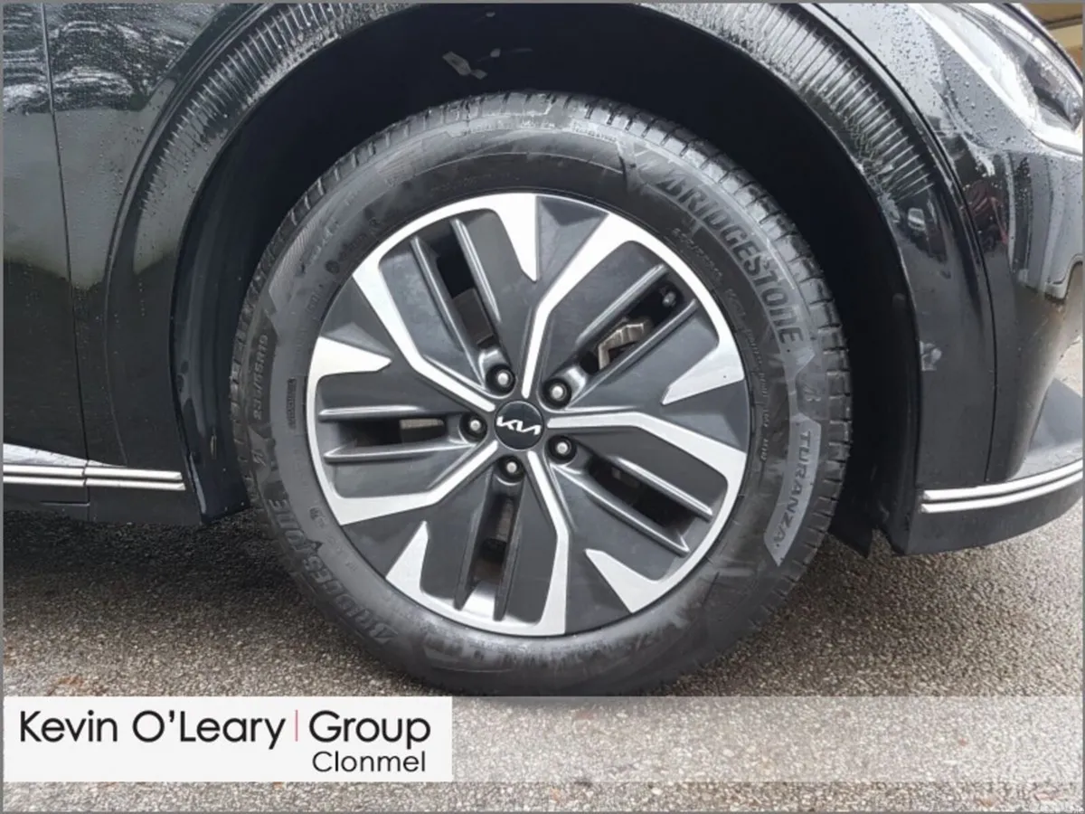 Kia EV6 MPV, Electric, 2023, Black