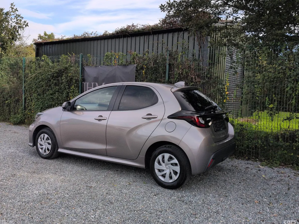 Toyota Yaris Hatchback, Petrol, 2022, Brown