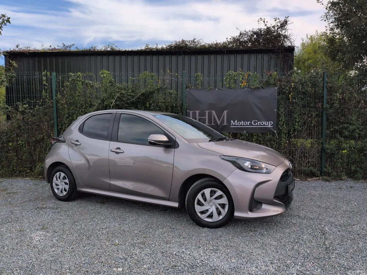 Toyota Yaris Hatchback, Petrol, 2022, Brown