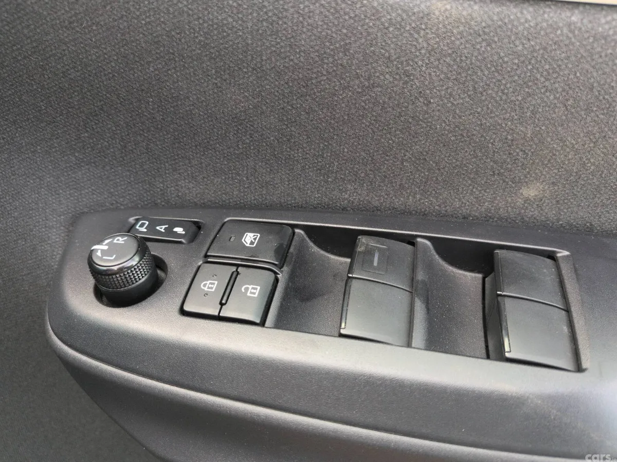 Toyota Yaris Hatchback, Petrol, 2022, Brown