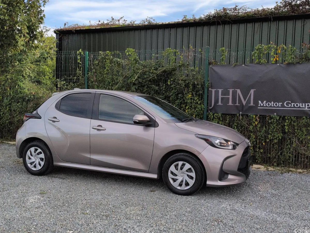 Toyota Yaris Hatchback, Petrol, 2022, Brown