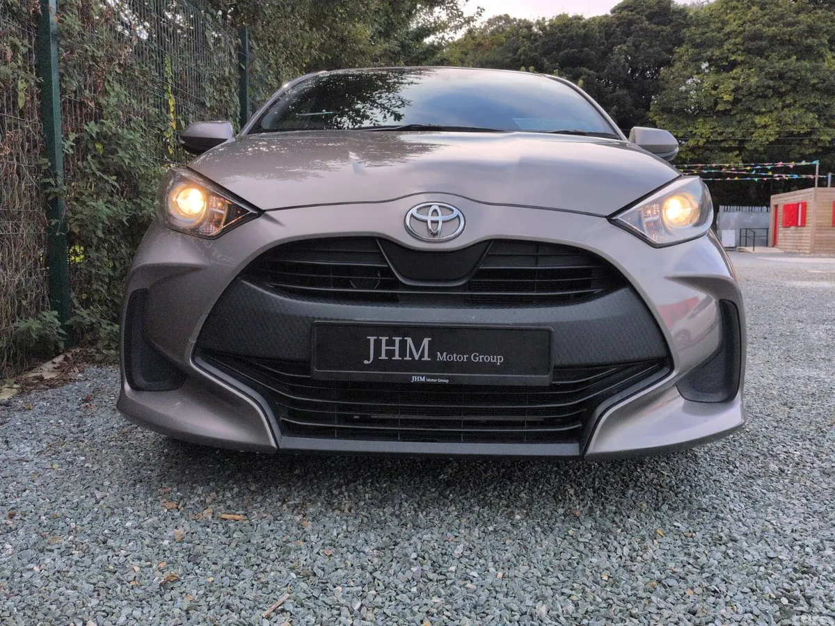 Toyota Yaris Hatchback, Petrol, 2022, Brown