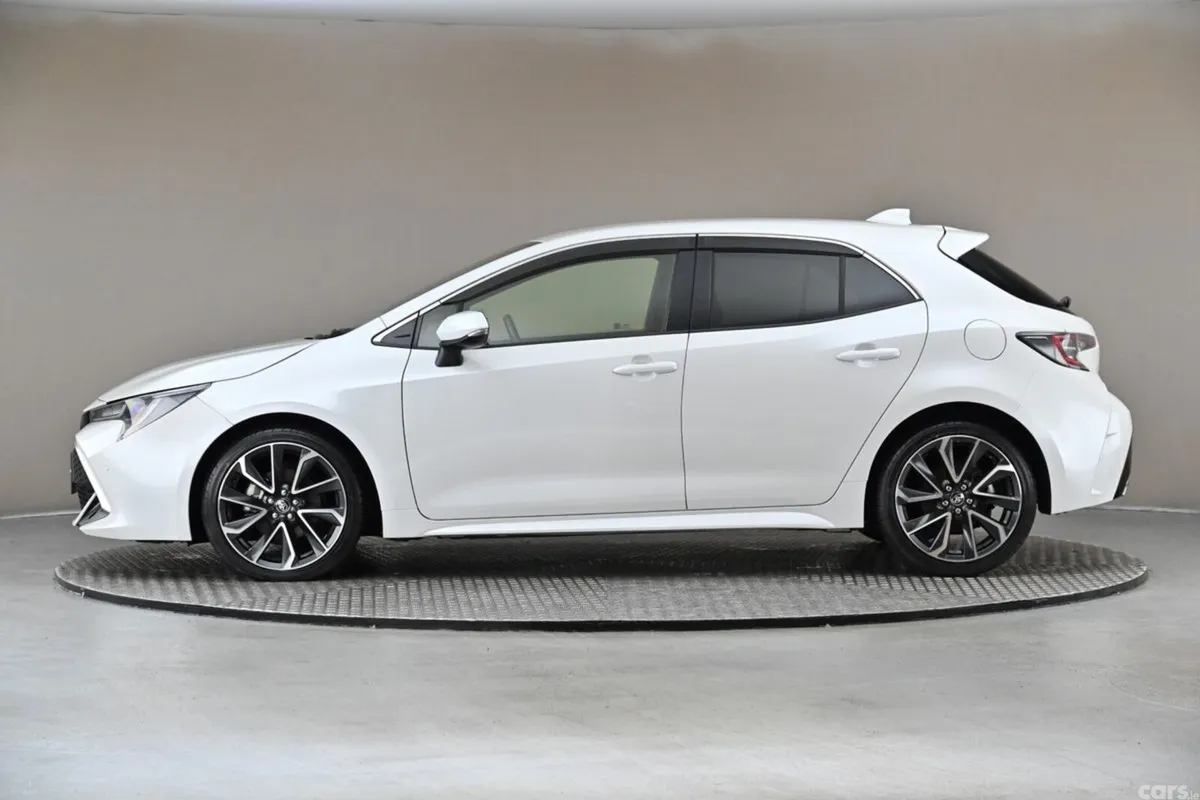 Toyota Corolla Hatchback, Petrol Hybrid, 2021, White