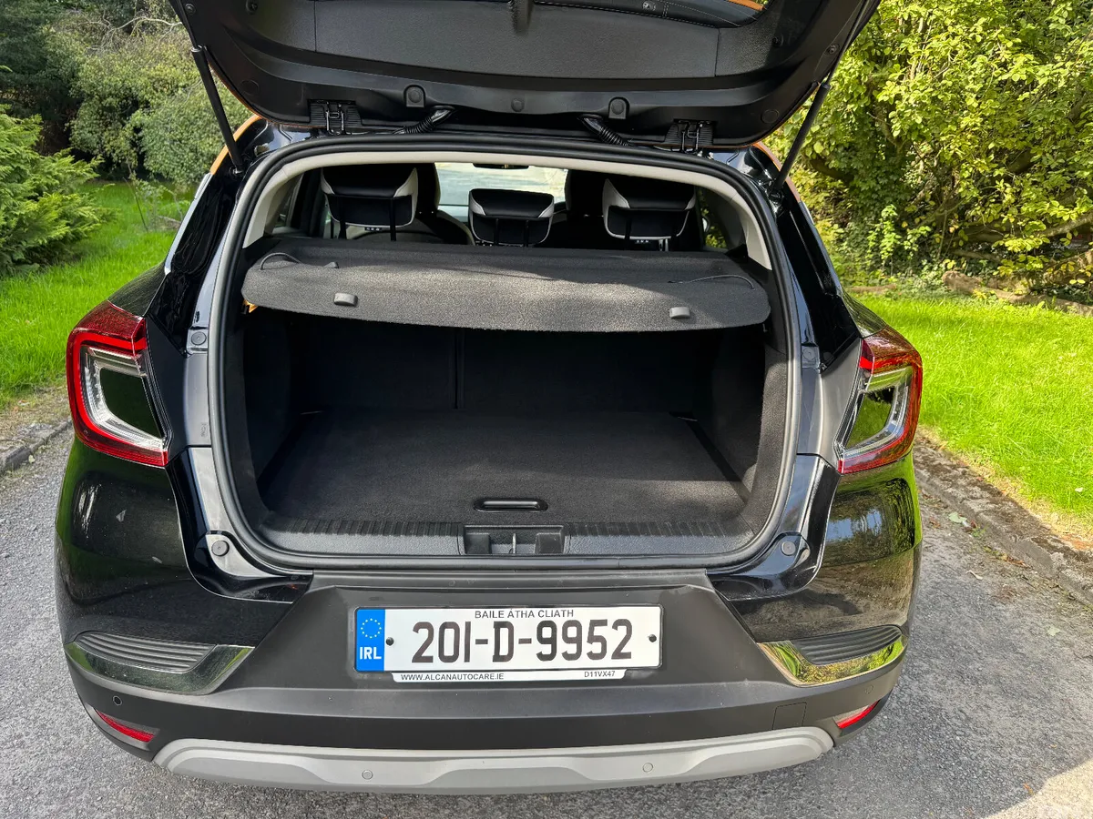 Renault Captur Hatchback, Petrol, 2020, Black