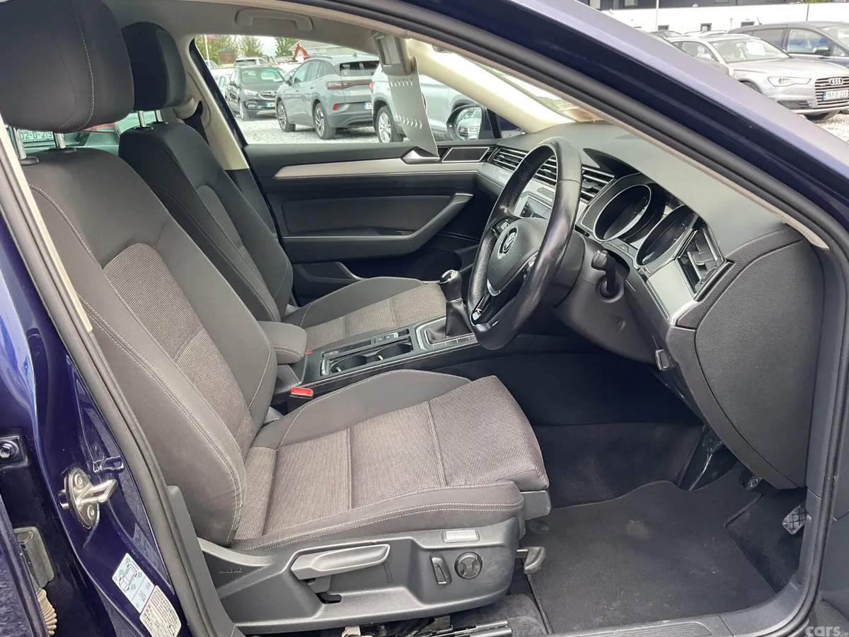 Volkswagen Passat Estate, Diesel, 2018, Blue