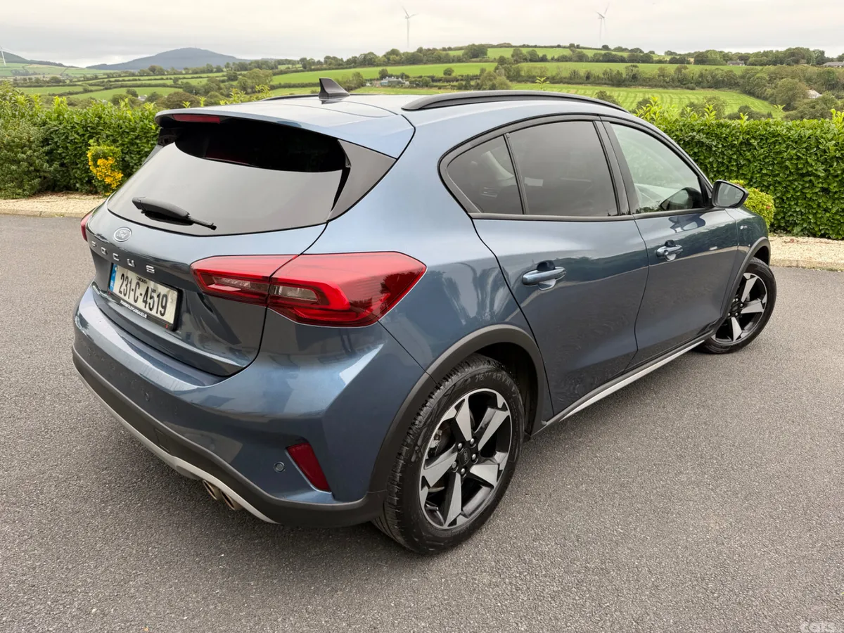 Ford Focus Hatchback, Petrol, 2023, Blue