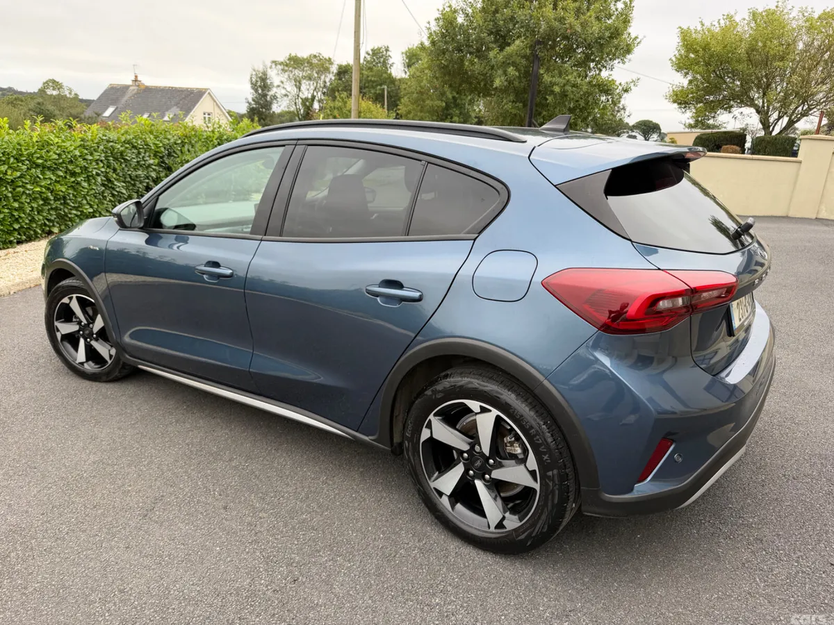 Ford Focus Hatchback, Petrol, 2023, Blue