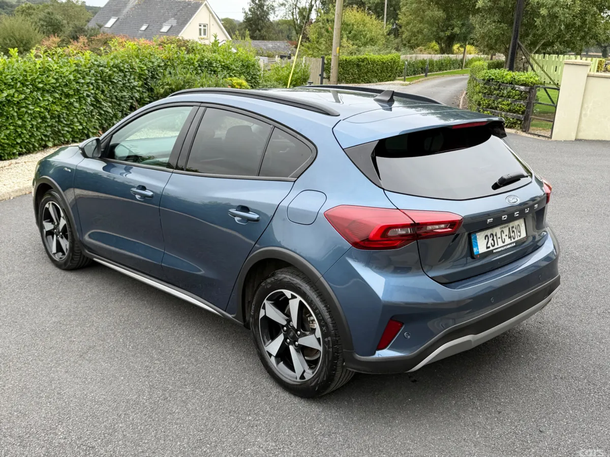 Ford Focus Hatchback, Petrol, 2023, Blue