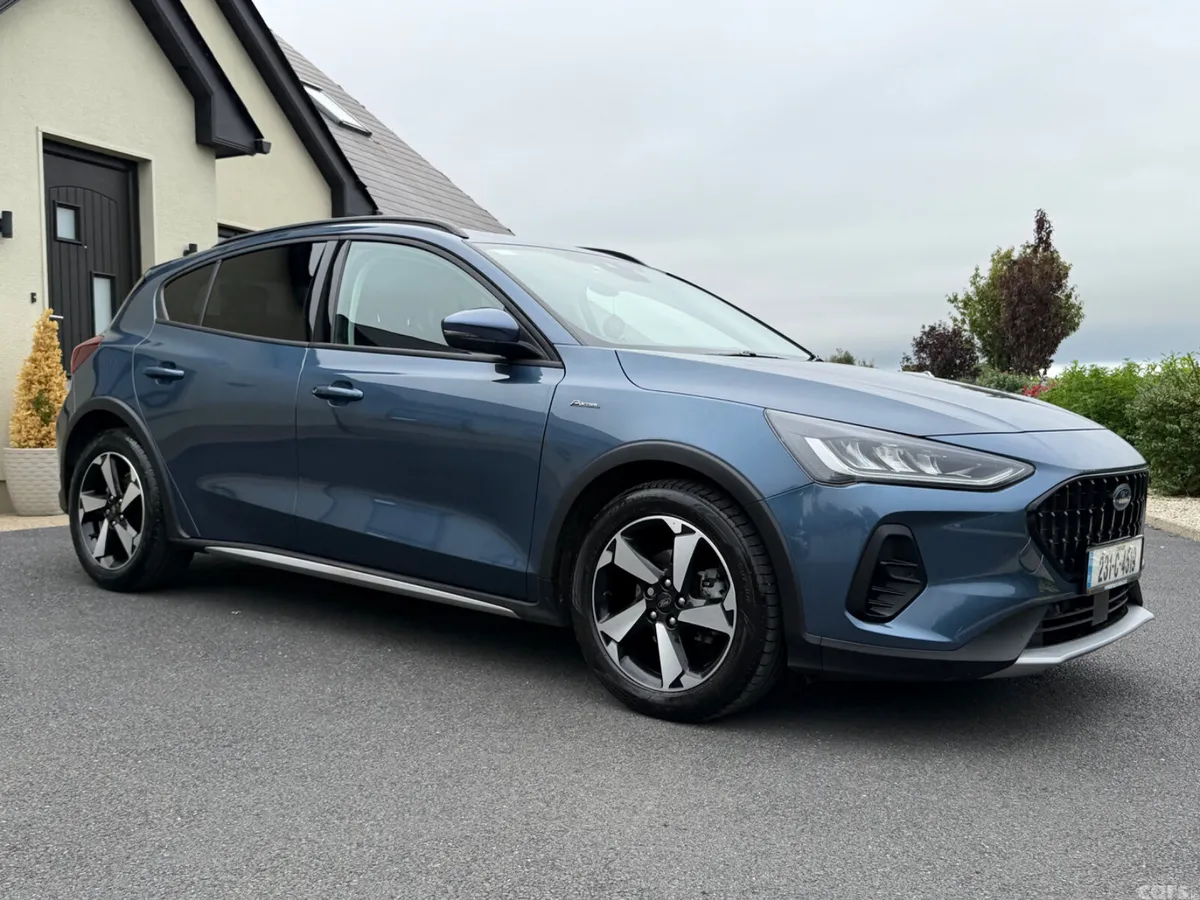 Ford Focus Hatchback, Petrol, 2023, Blue