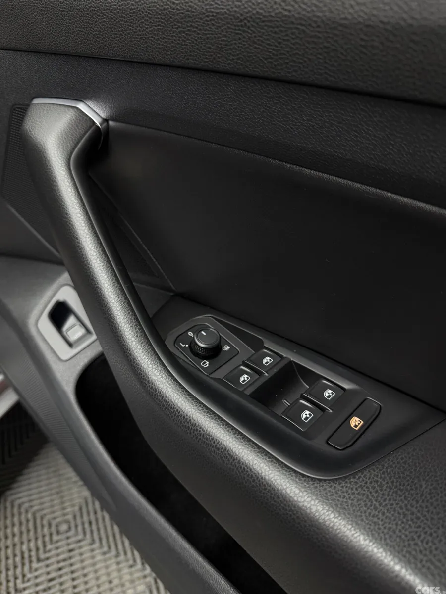 Volkswagen Arteon Hatchback, Petrol, 2017, Silver