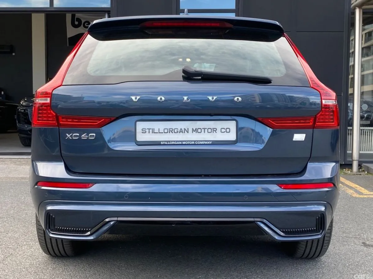 Volvo XC60 Estate, Petrol Plug-in Hybrid, 2024, Blue