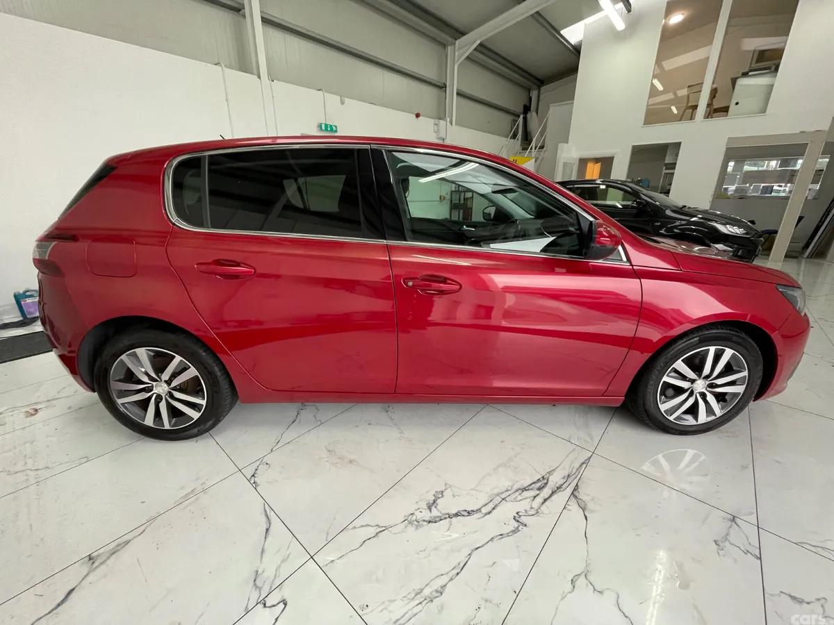 Peugeot 308 Hatchback, Diesel, 2018, Red