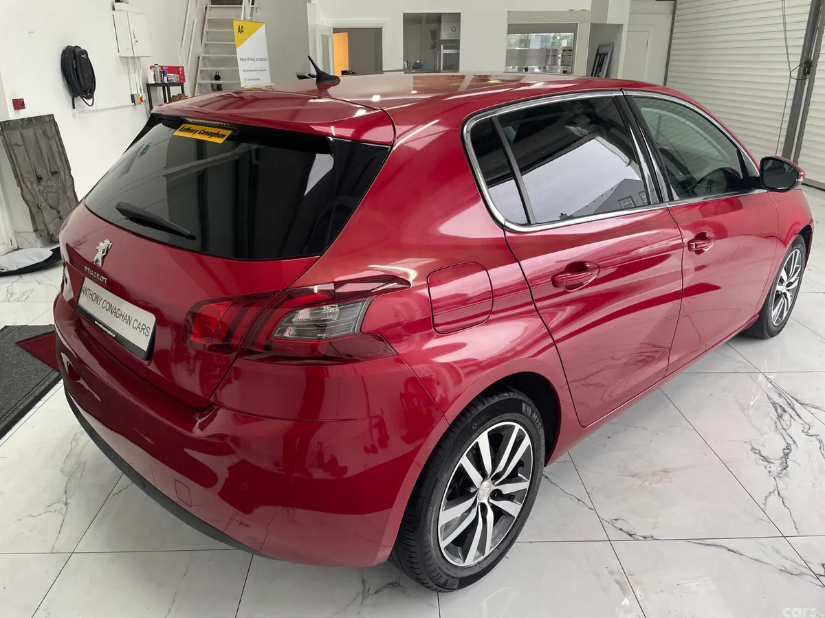 Peugeot 308 Hatchback, Diesel, 2018, Red