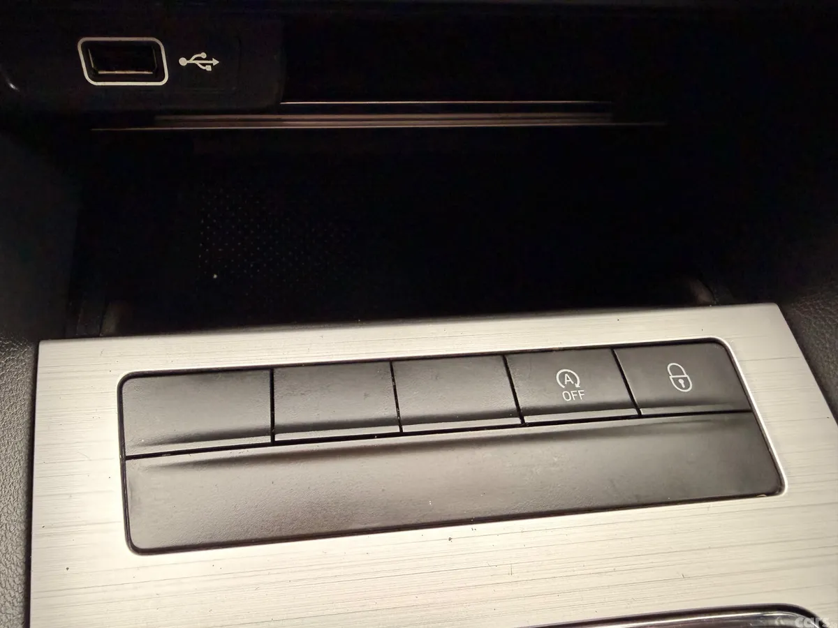 Skoda Octavia Saloon, Diesel, 2018, Grey