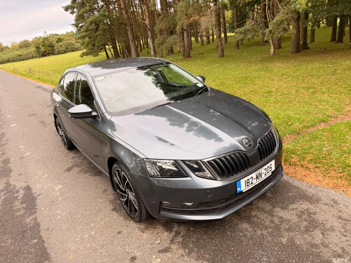 Skoda Octavia Saloon, Diesel, 2018, Grey