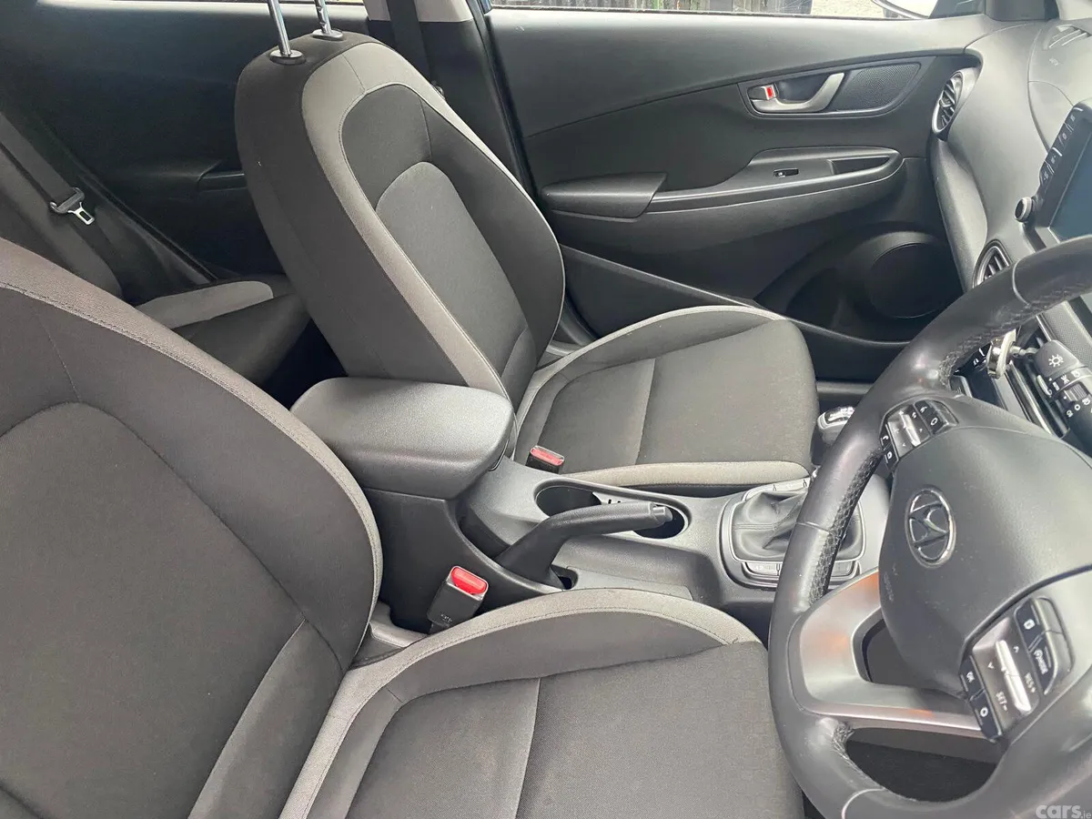 Hyundai KONA MPV, Petrol, 2018, Grey
