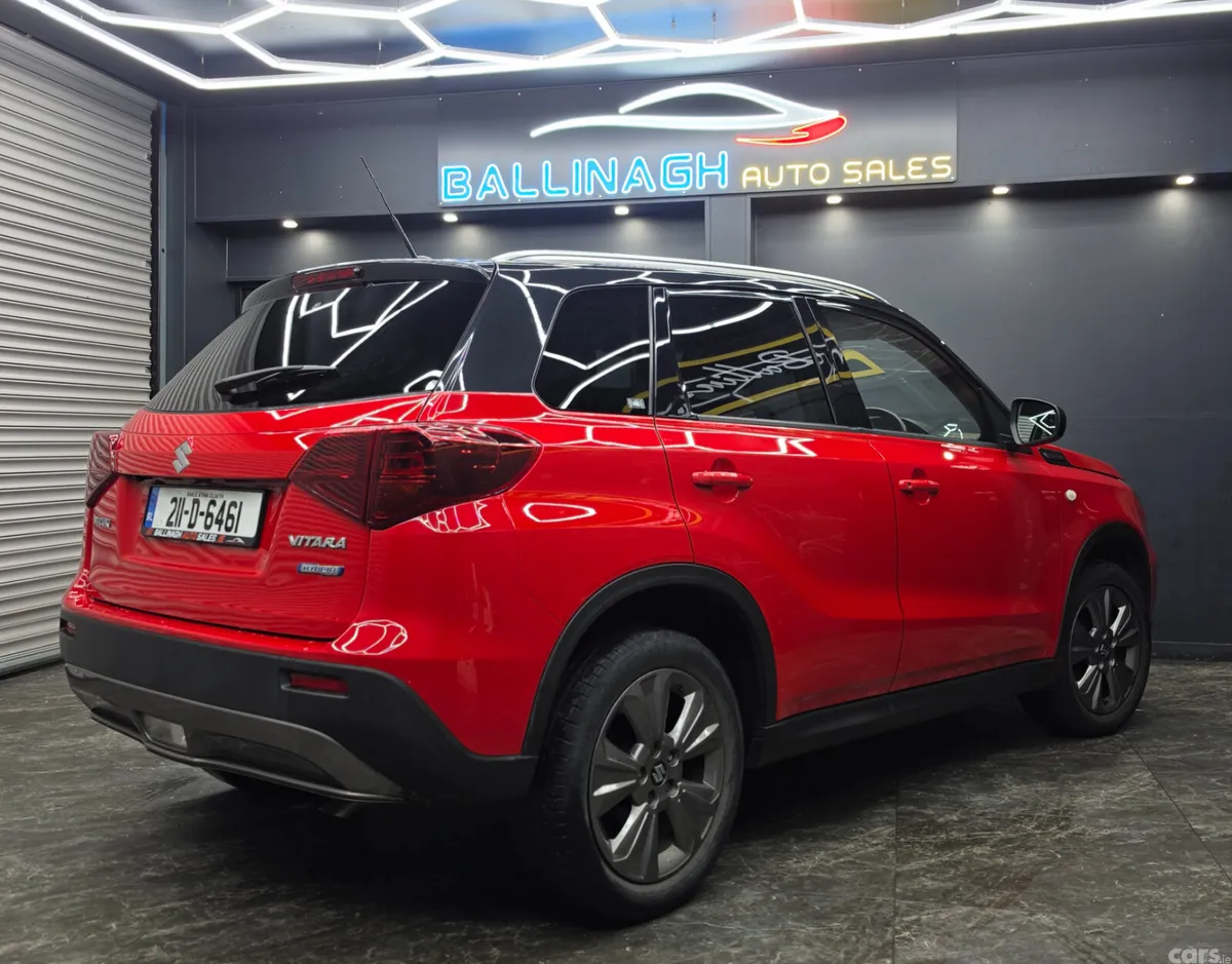 Suzuki Vitara SUV, Petrol, 2021, Red