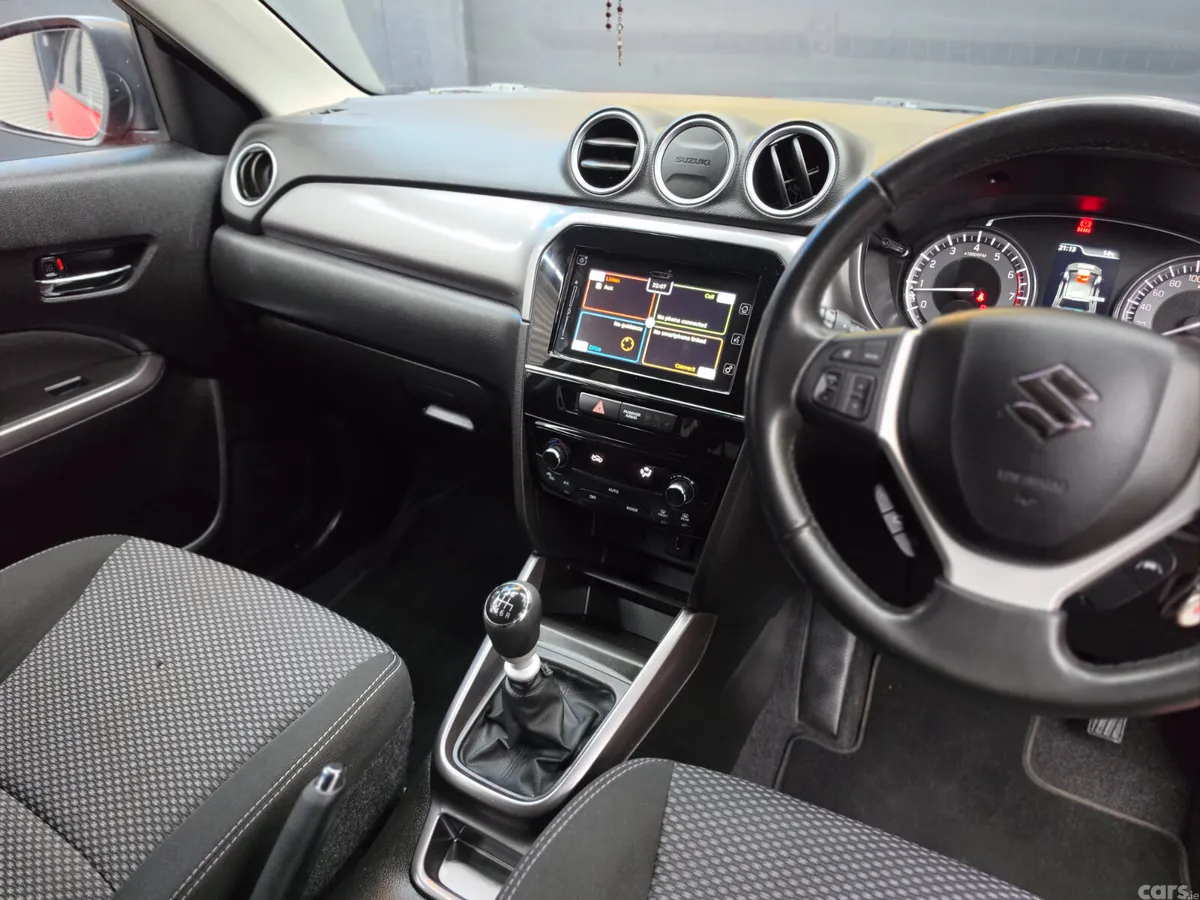 Suzuki Vitara SUV, Petrol, 2021, Red