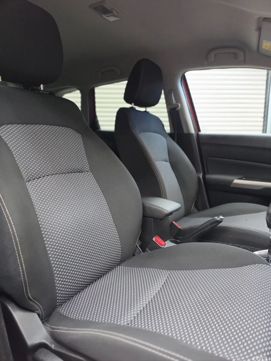 Suzuki Vitara SUV, Petrol, 2021, Red