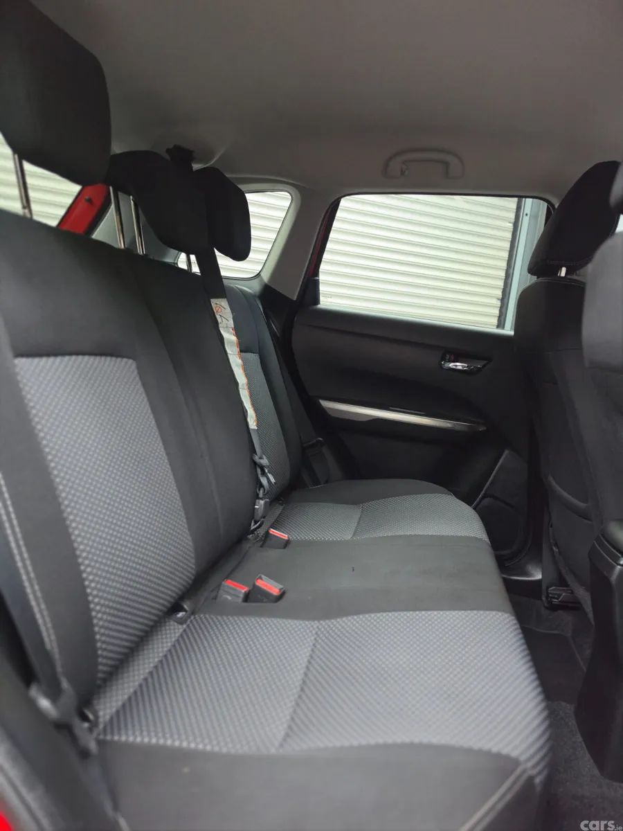 Suzuki Vitara SUV, Petrol, 2021, Red