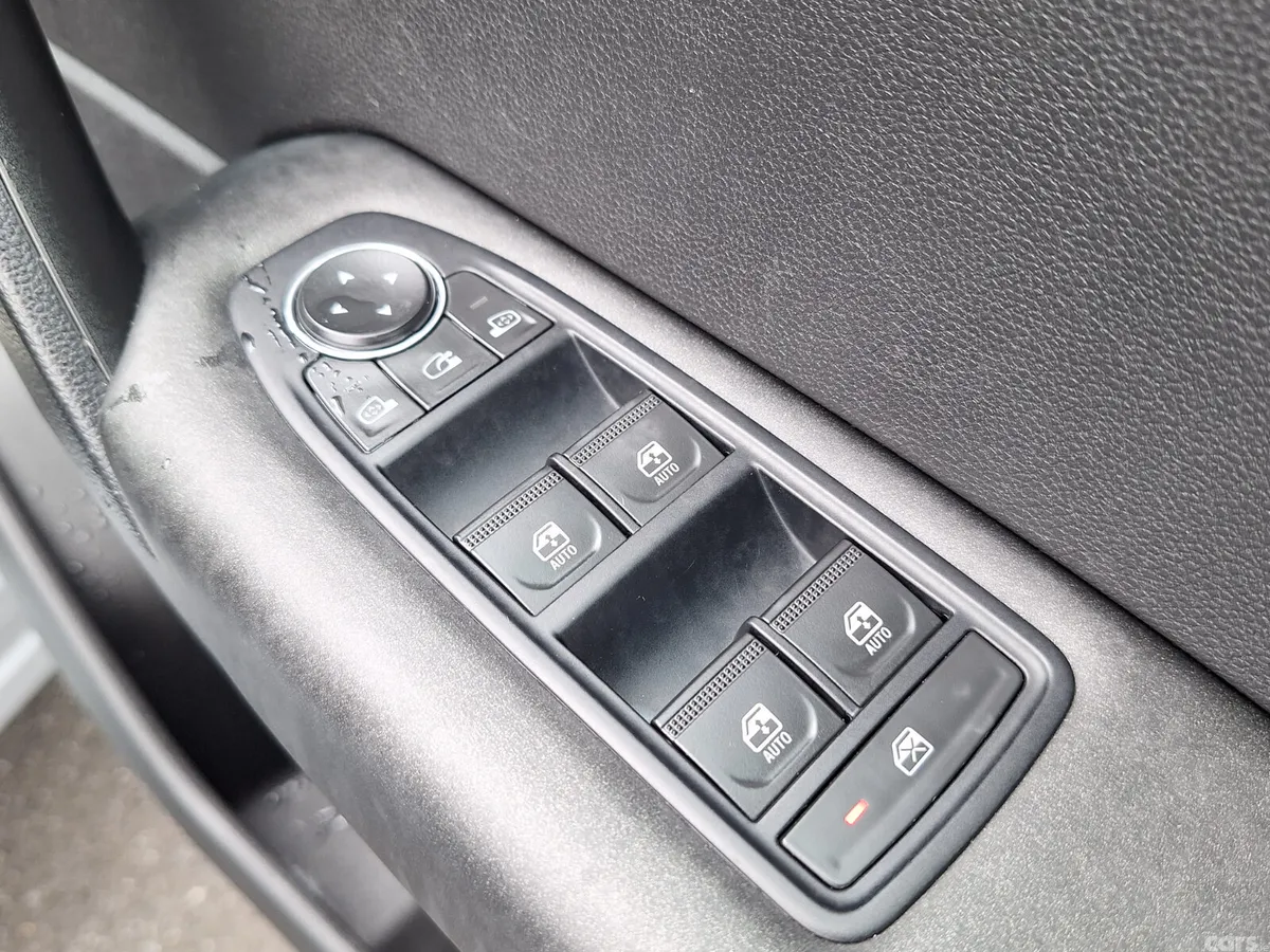 Renault Captur Hatchback, Petrol, 2023, Grey