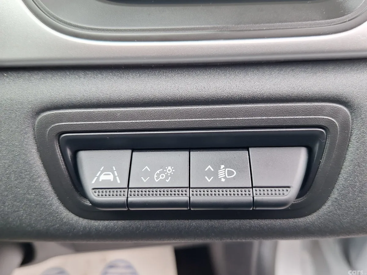 Renault Captur Hatchback, Petrol, 2023, Grey