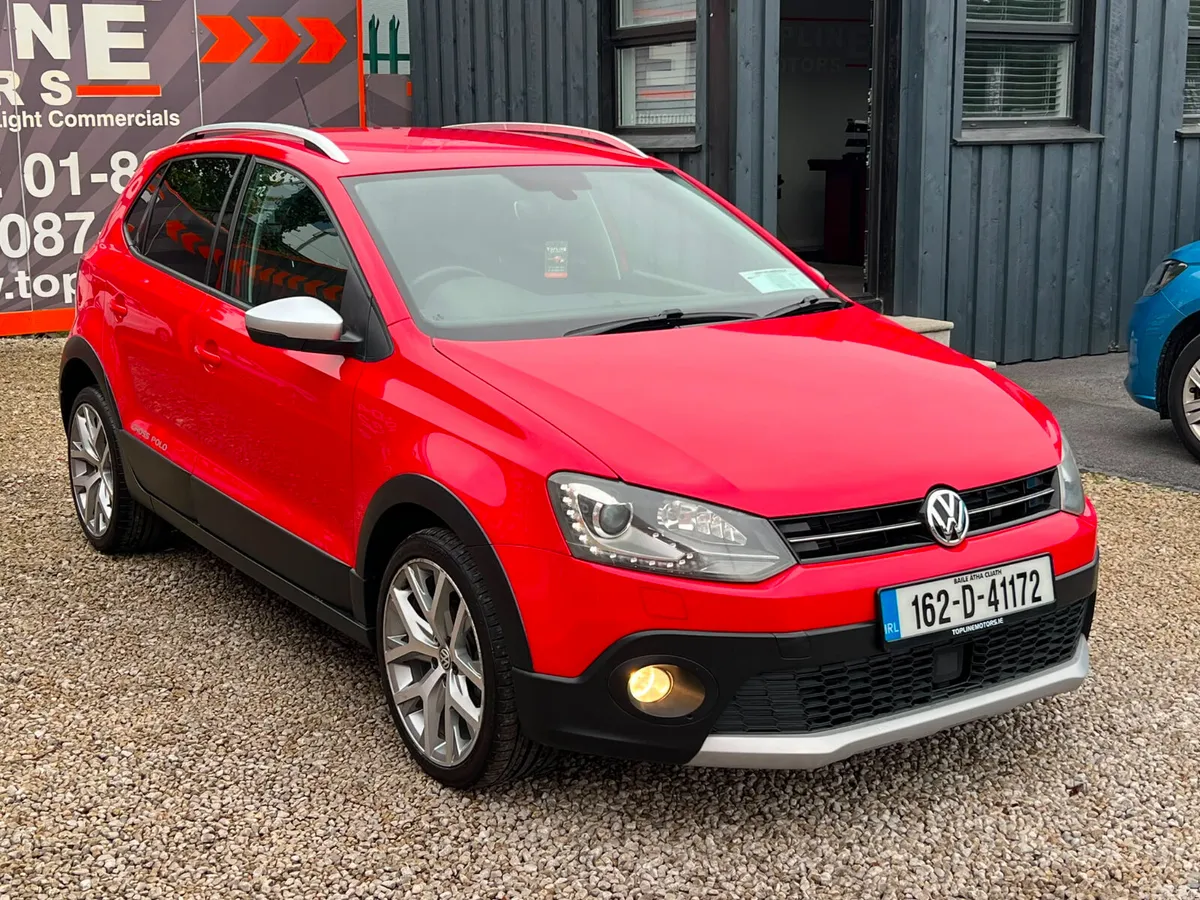 Volkswagen Polo Hatchback, Petrol, 2016, Red