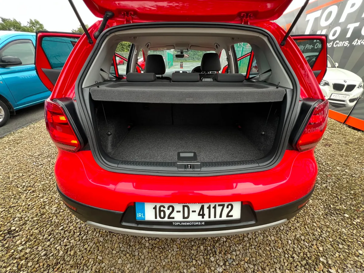 Volkswagen Polo Hatchback, Petrol, 2016, Red