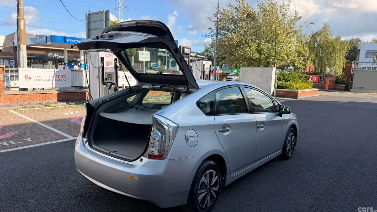 Toyota Prius Hatchback, Petrol Hybrid, 2013, Silver