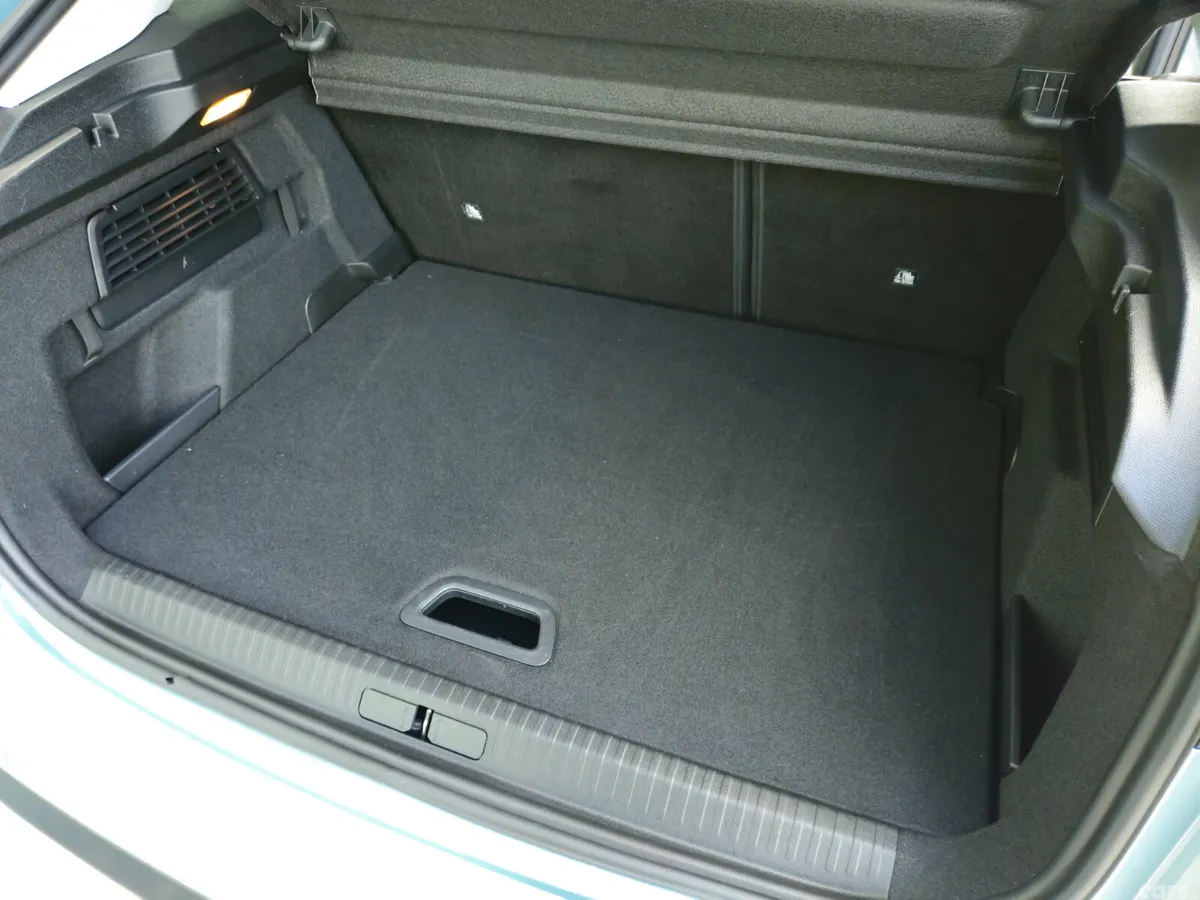 Citroen C4 Hatchback, Diesel, 2022, Blue