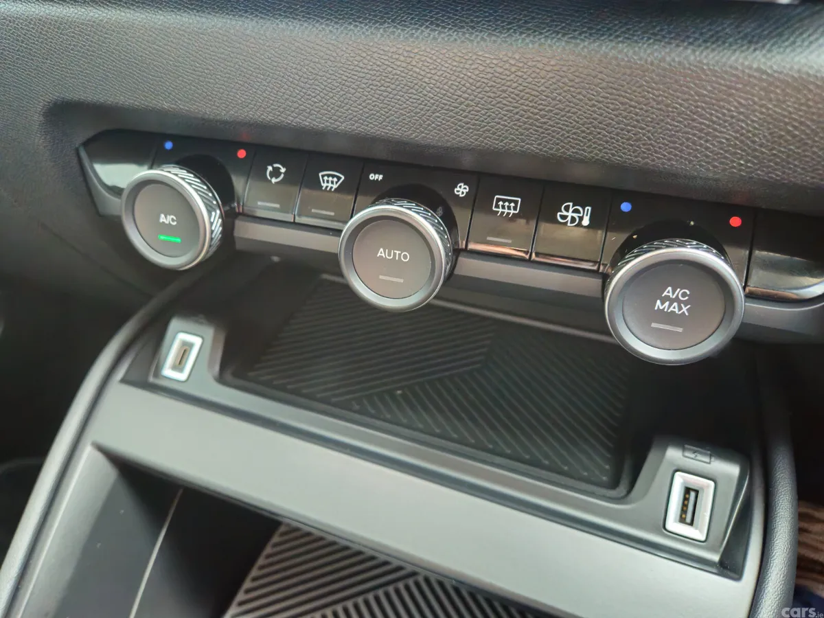 Citroen C4 Hatchback, Diesel, 2022, Blue