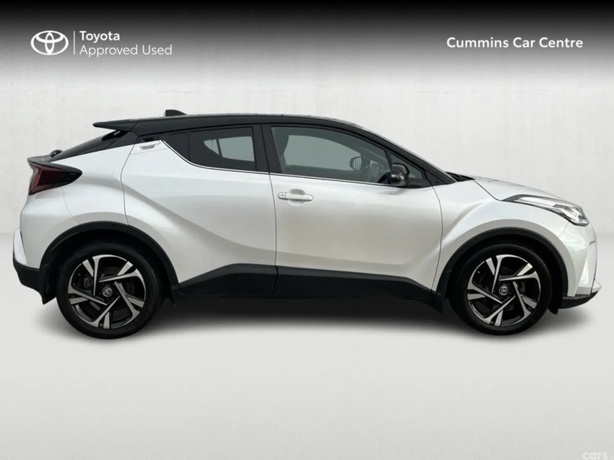 Toyota C-HR SUV, Petrol Hybrid, 2023, White