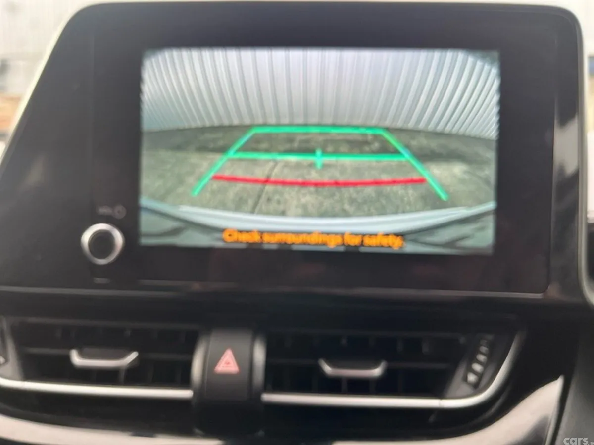 Toyota C-HR SUV, Petrol Hybrid, 2023, White