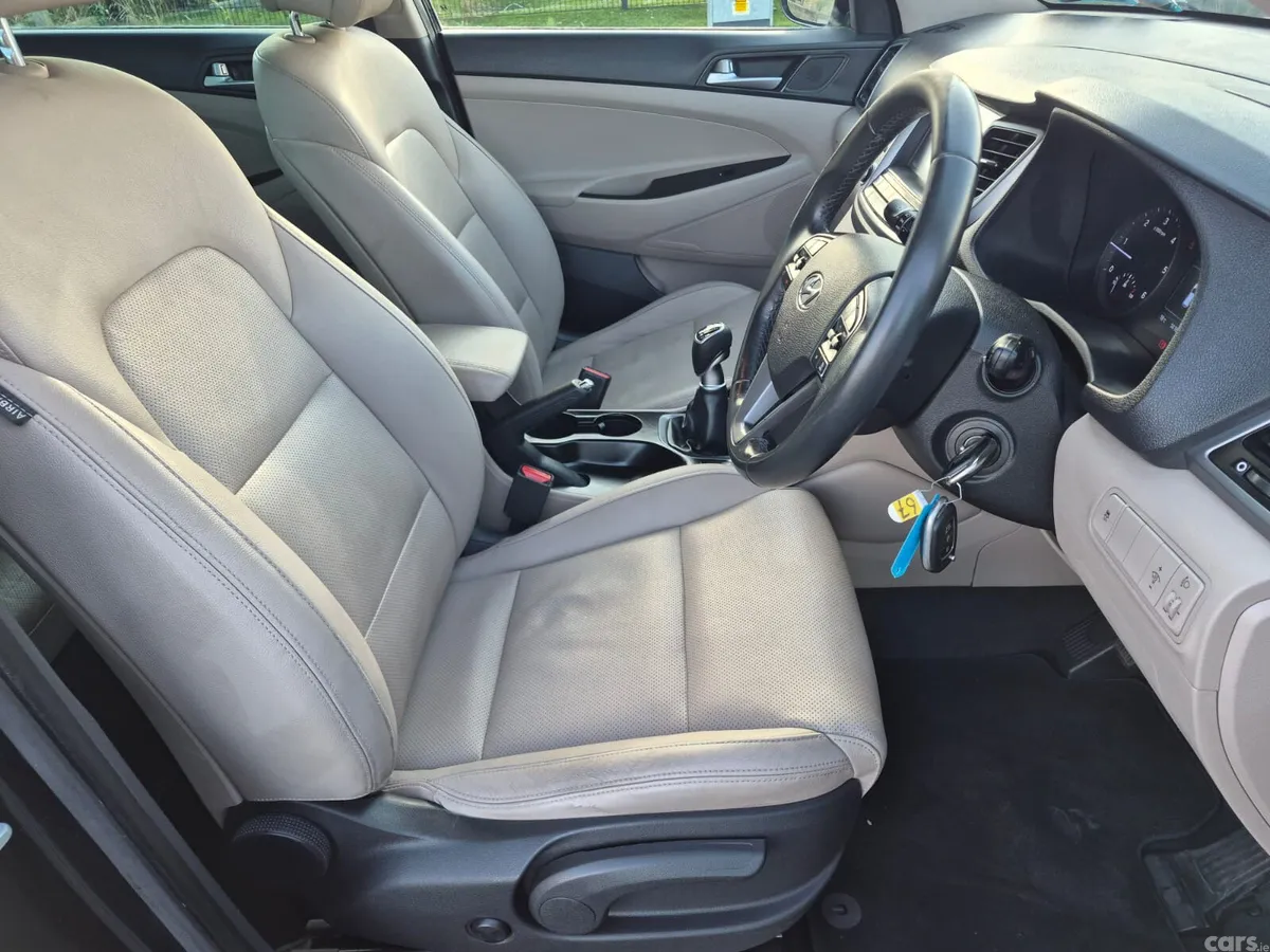 Hyundai Tucson SUV, Diesel, 2016, Black