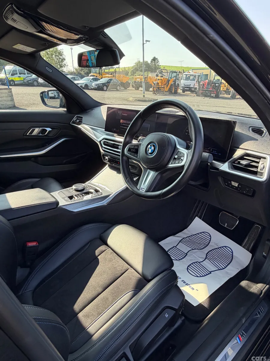 BMW 3-Series Saloon, Petrol Hybrid, 2023, Black