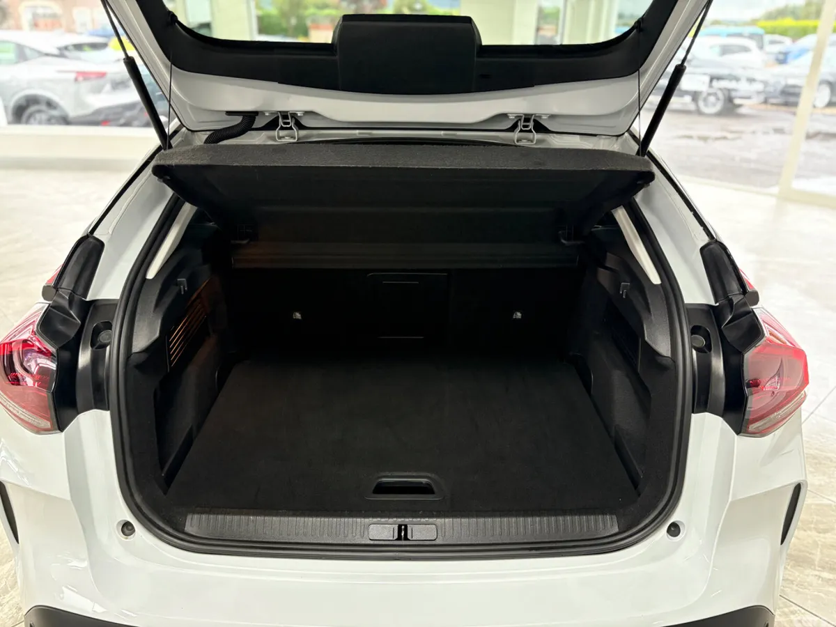 Citroen e-C4 Hatchback, Electric, 2024, White