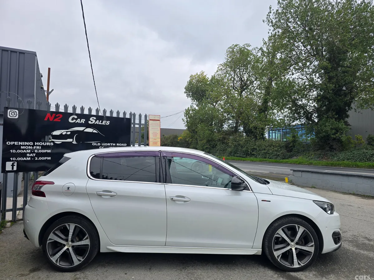 Peugeot 308 Hatchback, Petrol, 2017, White