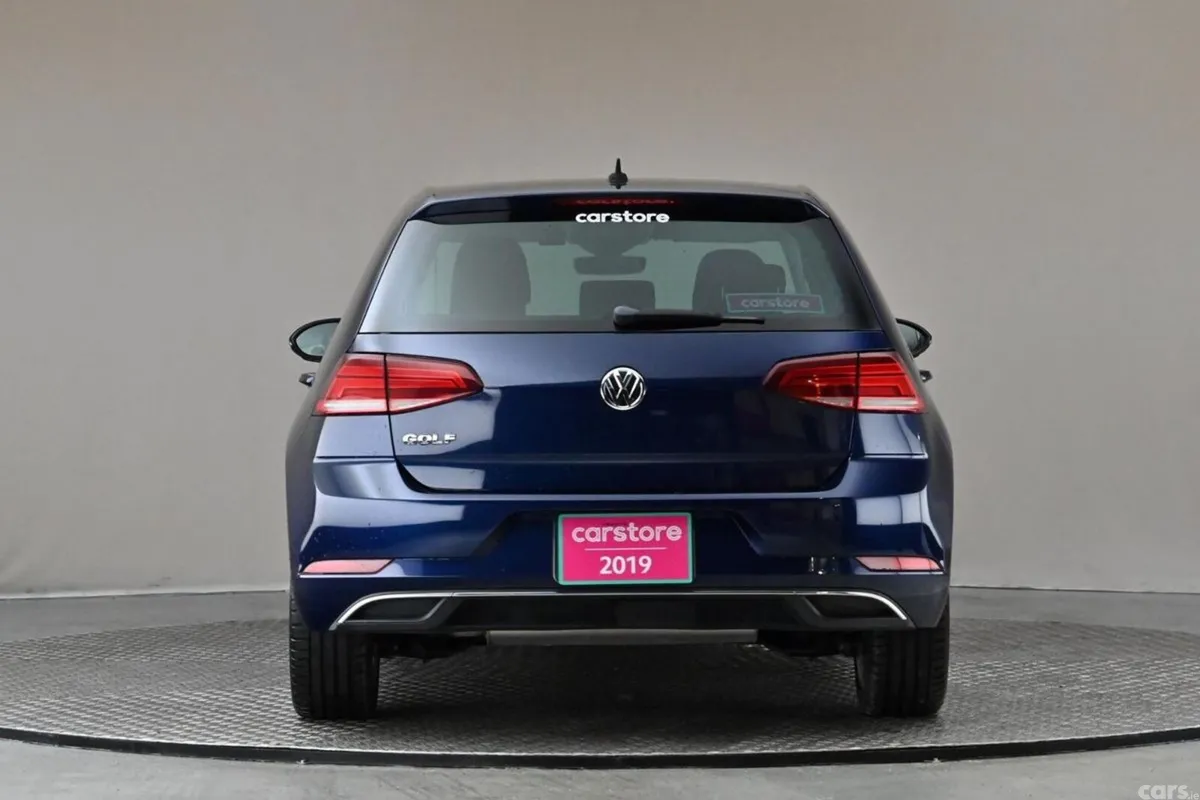 Volkswagen Golf Hatchback, Petrol, 2019, Blue