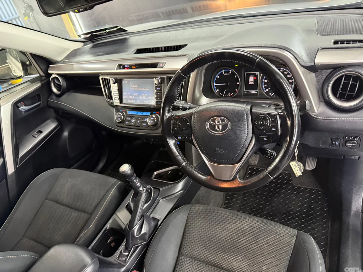 Toyota RAV4 SUV, Diesel, 2016, Silver