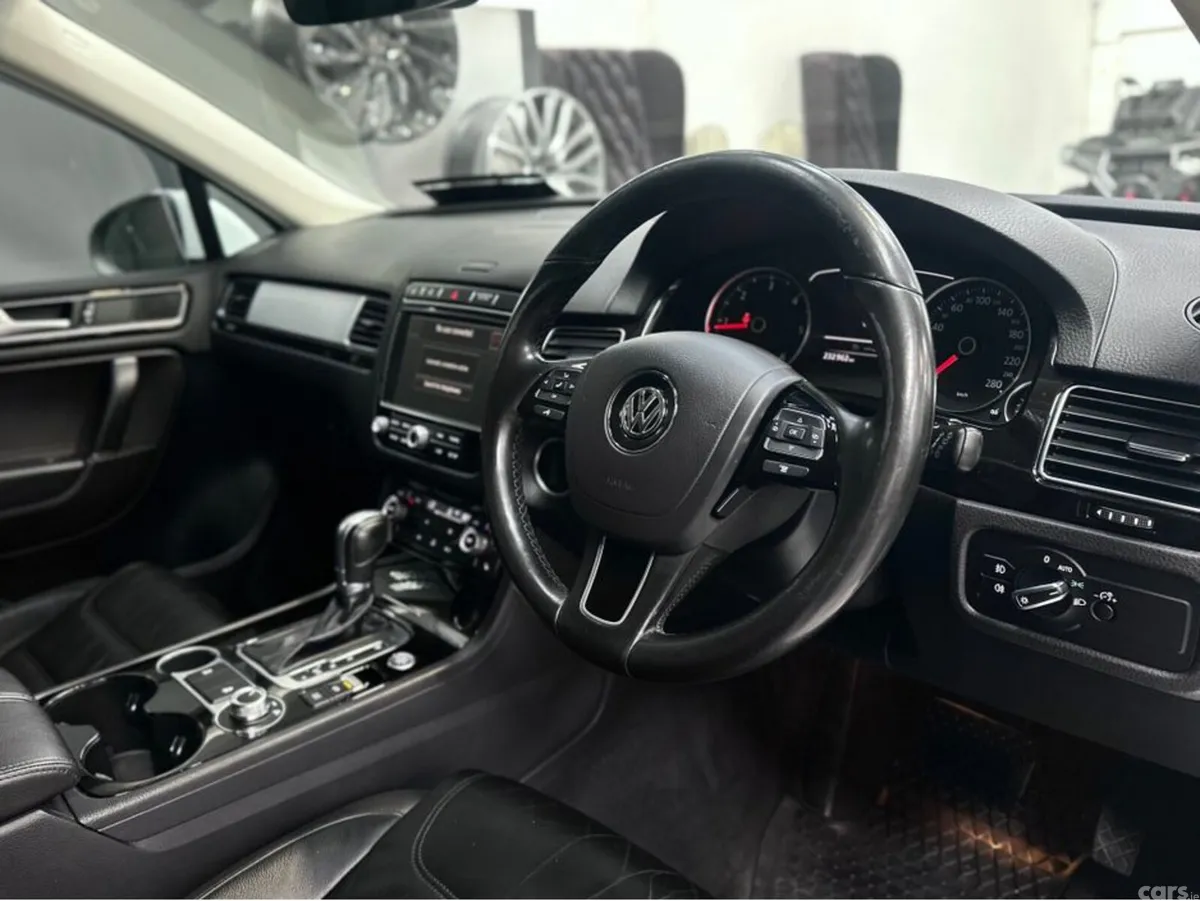 Volkswagen Touareg SUV, Diesel, 2018, White