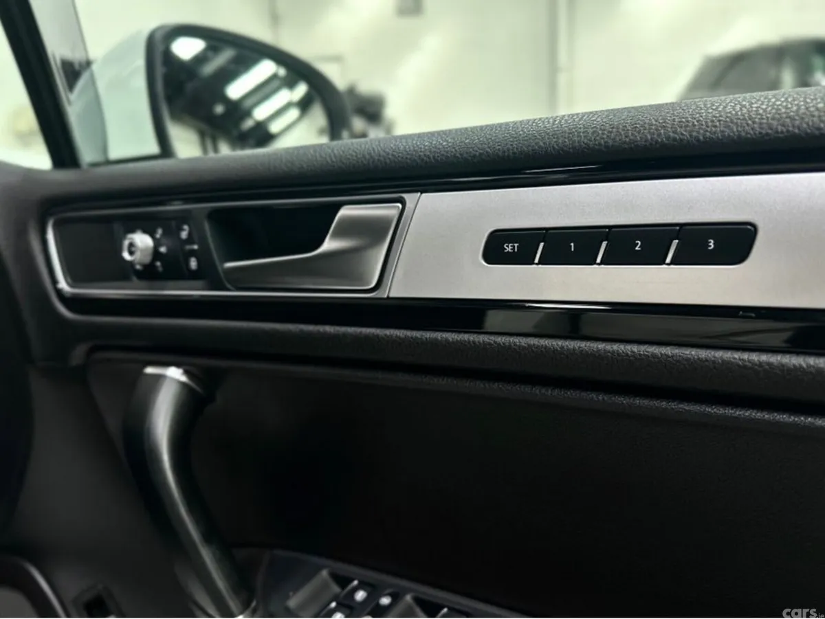 Volkswagen Touareg SUV, Diesel, 2018, White