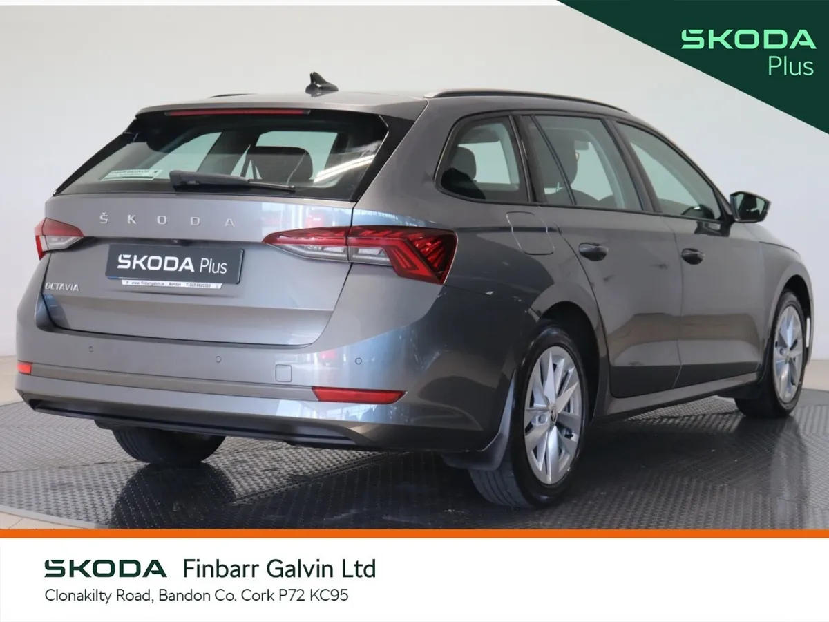 Skoda Octavia Estate, Diesel, 2024, Grey