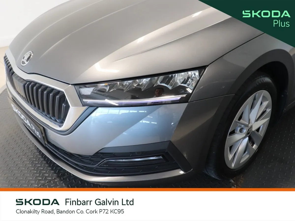 Skoda Octavia Estate, Diesel, 2024, Grey