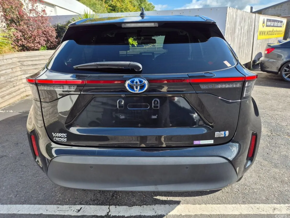 Toyota Yaris Cross SUV, Petrol Hybrid, 2023, Black
