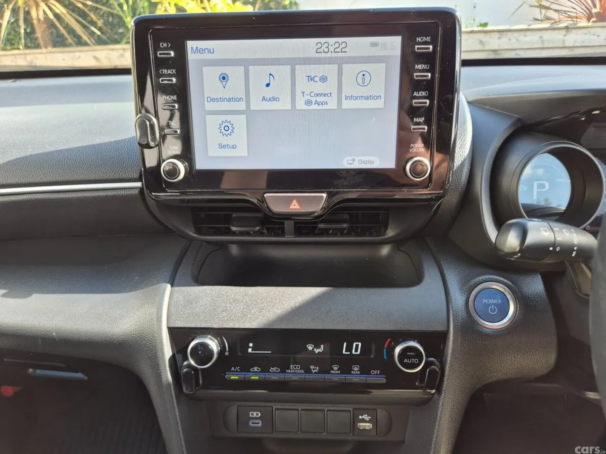 Toyota Yaris Cross SUV, Petrol Hybrid, 2023, Black
