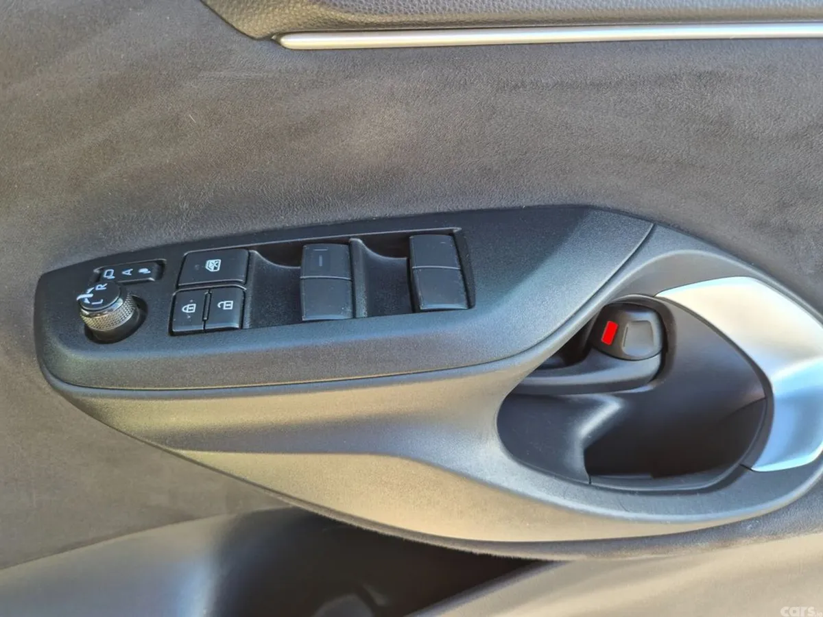 Toyota Yaris Cross SUV, Petrol Hybrid, 2023, Black