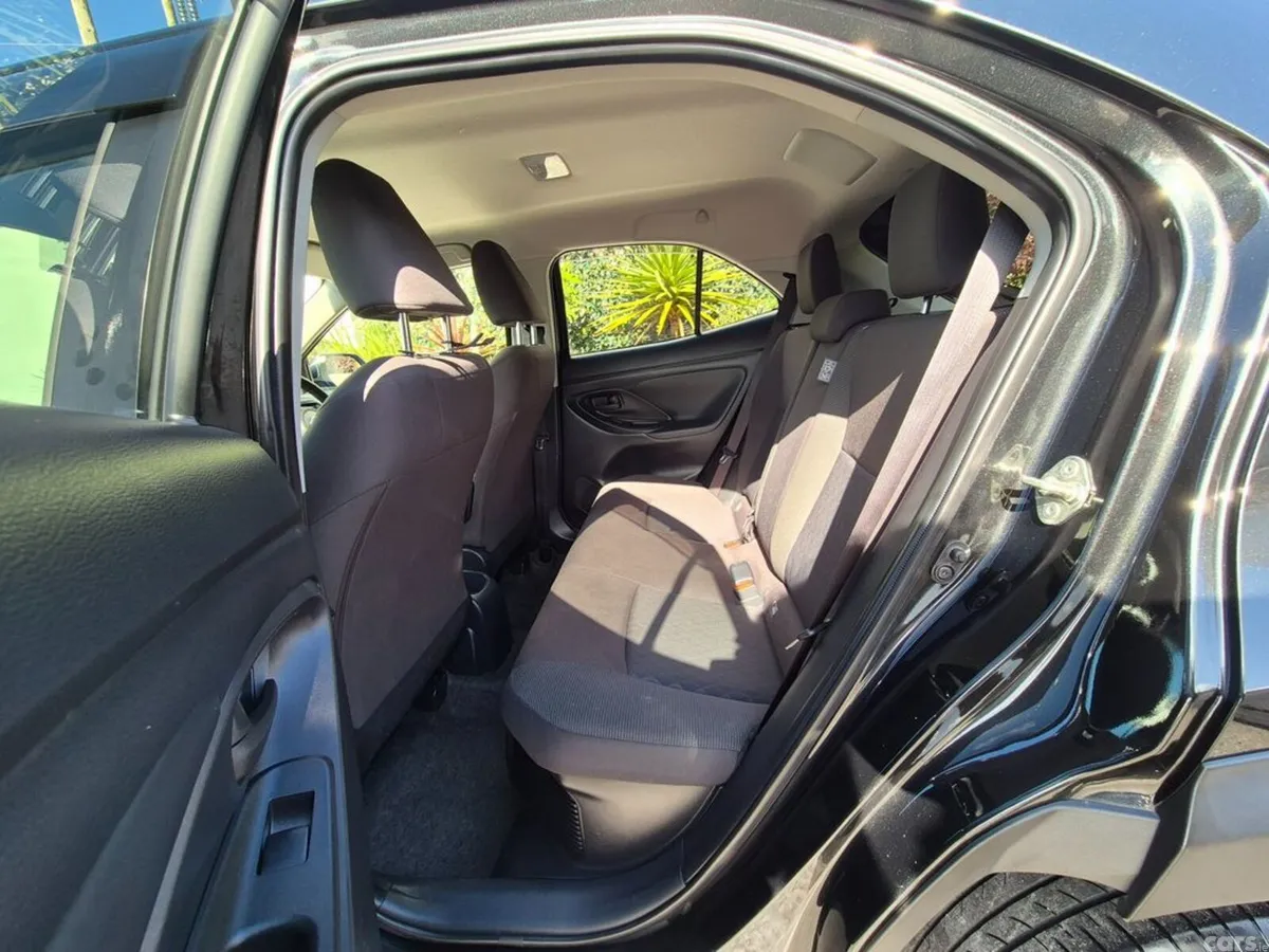 Toyota Yaris Cross SUV, Petrol Hybrid, 2023, Black