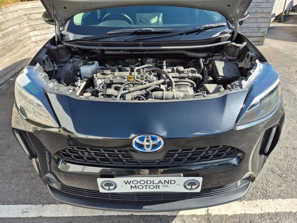 Toyota Yaris Cross SUV, Petrol Hybrid, 2023, Black