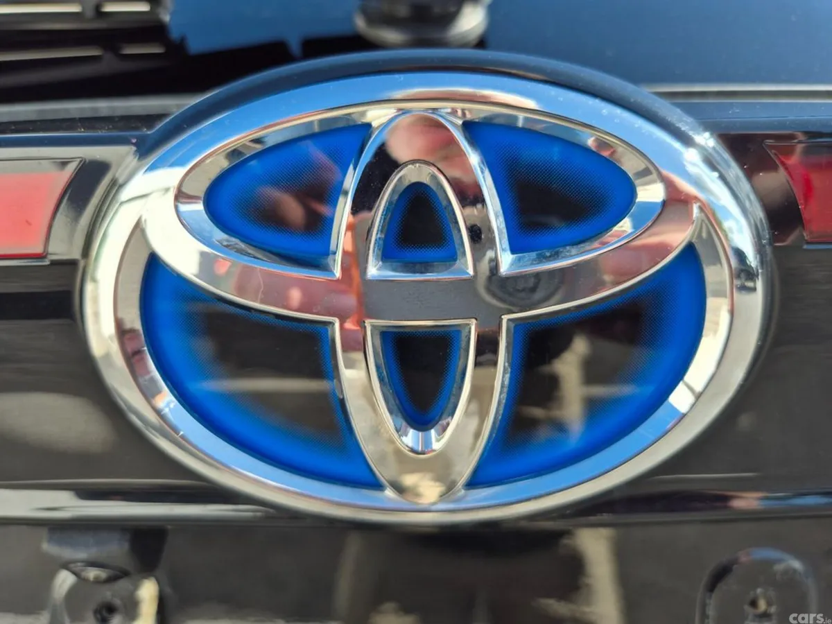 Toyota Yaris Cross SUV, Petrol Hybrid, 2023, Black